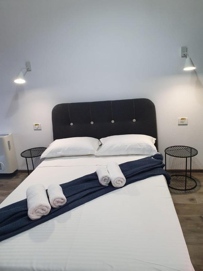 Hill House Hotell Drobeta Turnu Severin Exteriör bild